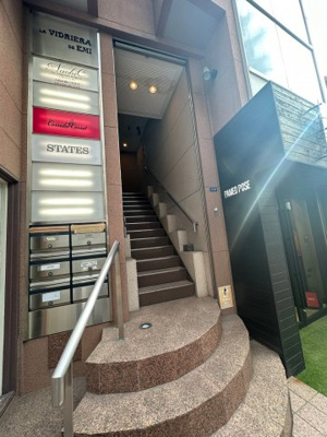 【エントランス】 | La VIDRIERA De EMI 