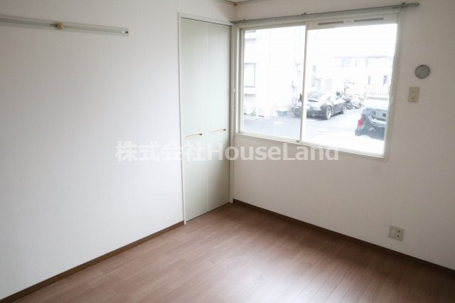 エル園村の洋室