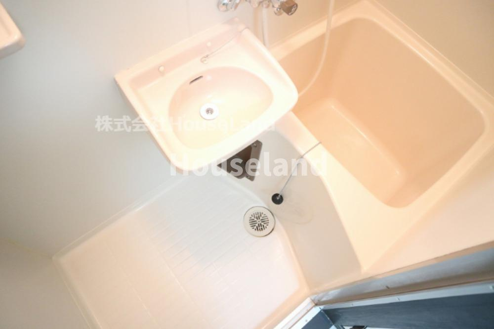 シャルマンフジ和歌山拾弐番館の浴室|コンパクトで使いやすいお風呂です