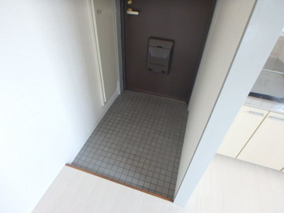 【玄関】 | メゾンおかもと | きれいな玄関です