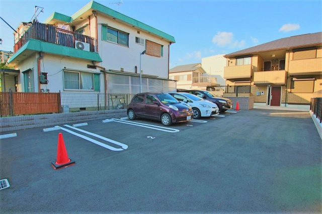 ベルデュールⅡの駐車場