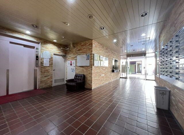 上野永谷タウンプラザのエントランス