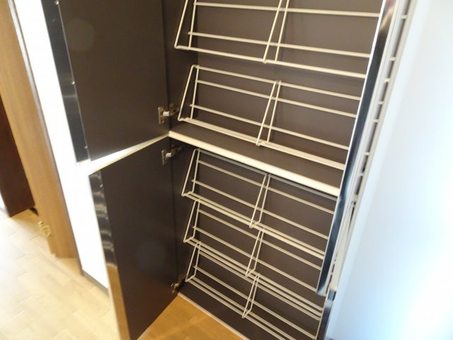 緑園サンコーポの玄関