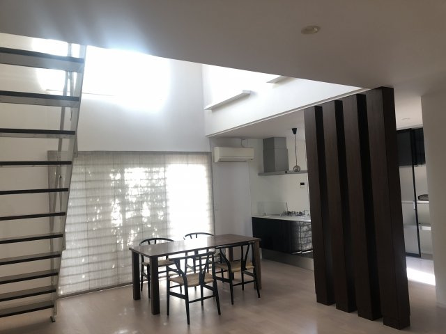 佐鳴台２丁目16-22戸建てのロビー