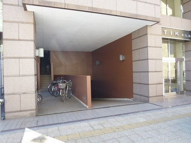 TIKビルのエントランス|※空き予定の為、別部屋のイメージ写真となります。