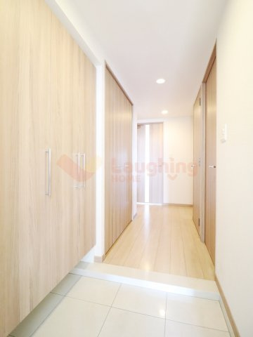 久留米市六ツ門町の賃貸マンションの玄関|明るい玄関です