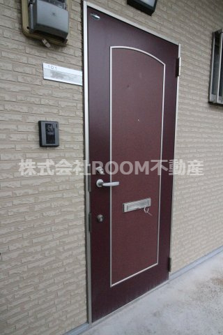 ソレイユ高木の玄関|明るい玄関です