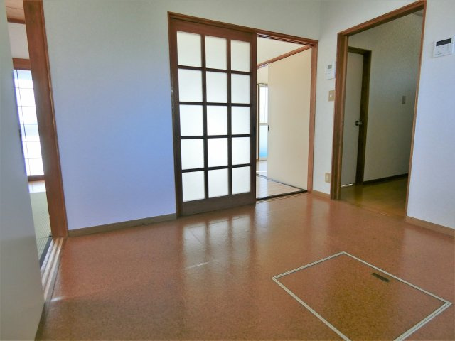 粟生野2670貸家の洋室