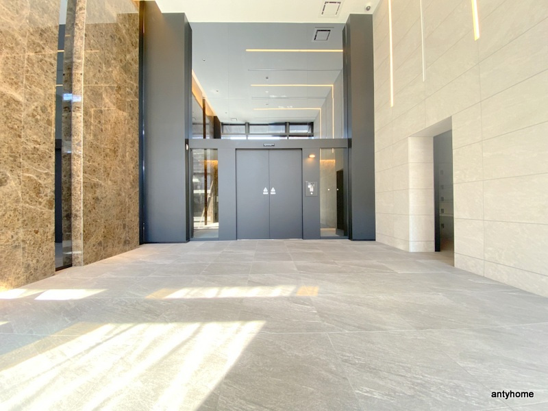 エスリードレジデンス都島シティフロント　仲介手数料無料のロビー