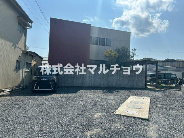 下万呂店舗の駐車場|駐車場完備です