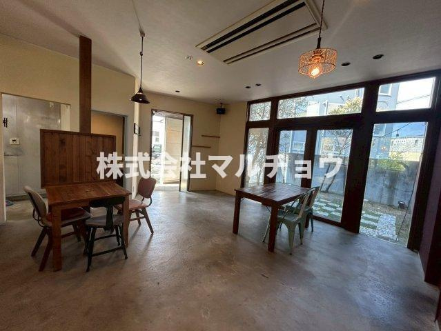 下万呂店舗の内装|内装もきれいです