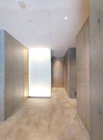 モデリアブリュット湯島のエントランス|エントランス