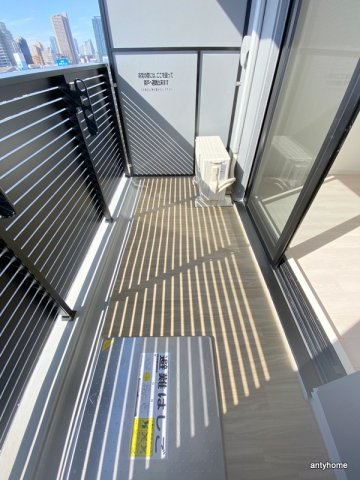 エスリードレジデンス都島シティフロント　仲介手数料無料のバルコニー