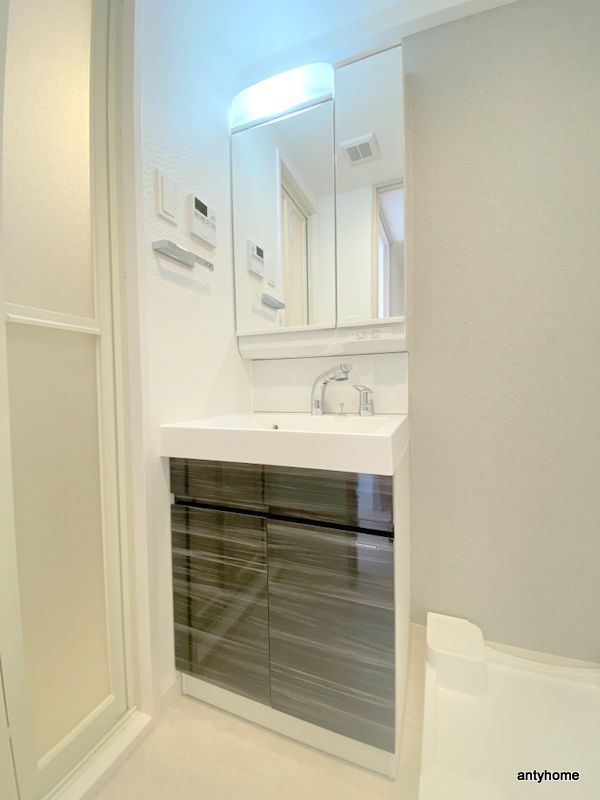 エスリードレジデンス都島シティフロント　仲介手数料無料の洗面所