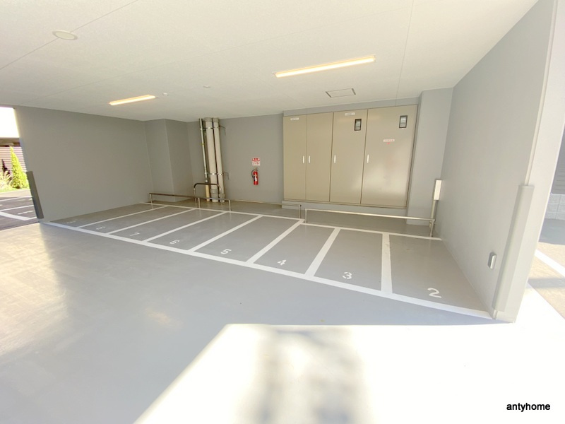 エスリードレジデンス都島シティフロント　仲介手数料無料の駐車場