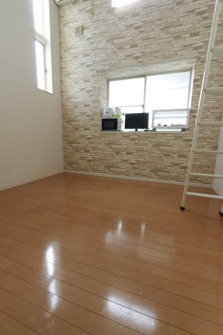 フェリーチェ 阪東橋の居間・リビング|同タイプ参考写真です。