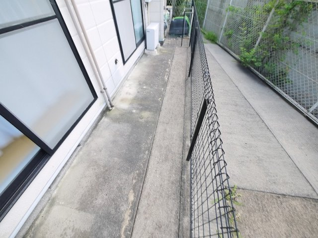 エステートピアドミールのバルコニー|お洗濯にも便利なバルコニー付き