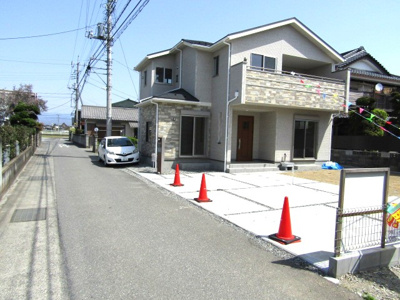 【前面道路含む現地写真】 | ブルーミングガーデン中央市布施 | 前面道路含む現地写真です