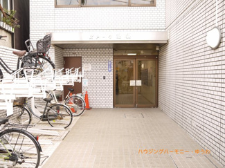 【エントランス】