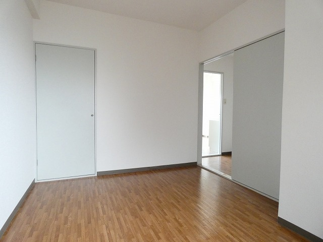 【洋室】 | メゾンドボヌアー | お子様部屋におススメです！
