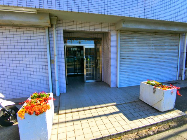 サンアベニュー葉山のエントランス