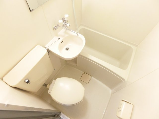 サンアベニュー葉山の浴室