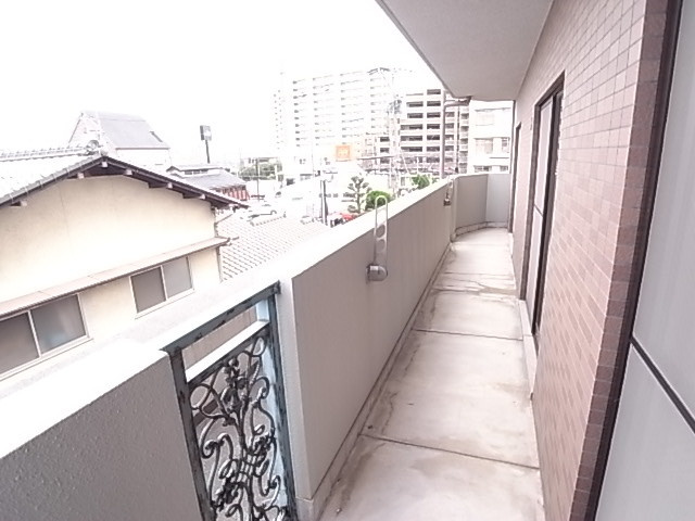 【バルコニー】
