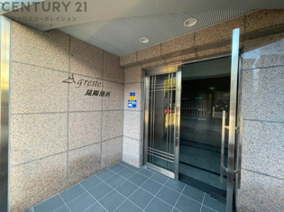 アグレスト昆陽池西の外観
