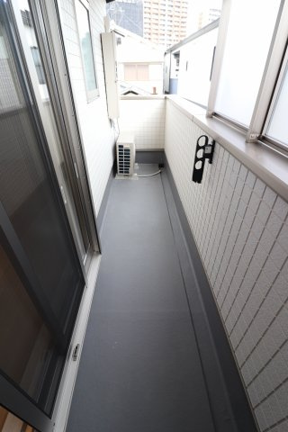 【バルコニー】 | ヴィクトワール放出
