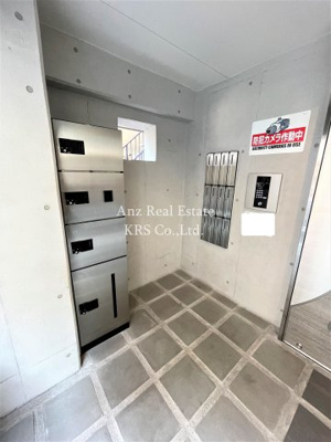 【その他共用部分】 | ＮＥＴ ＬＩＦＥ本町 | エントランスには荷物の受け取りに便利な宅配ボックス設置！