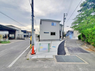 【前面道路含む現地写真】