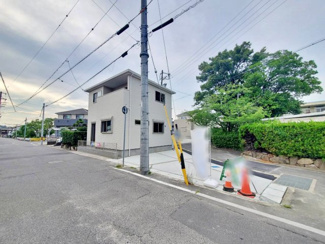 【前面道路含む現地写真】