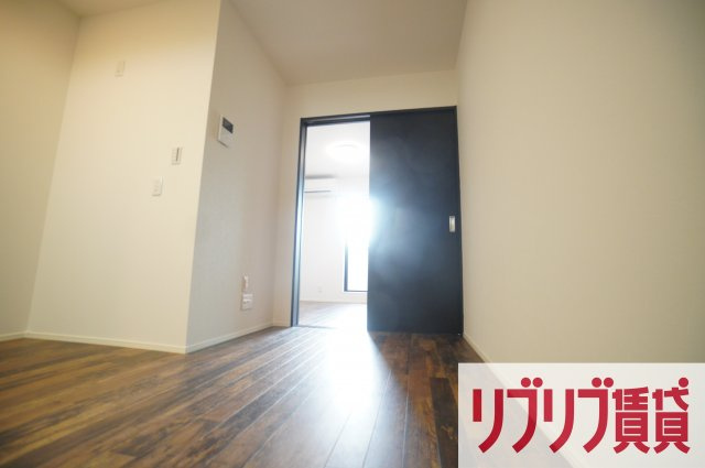 Buena casa 西千葉の居間・リビング