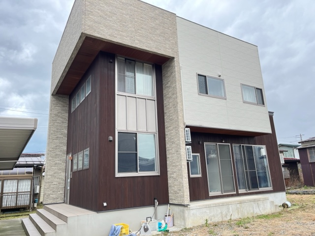 上越市三ツ橋新田　デザイナーズ住宅の画像