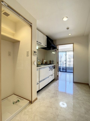 【キッチン】 | ヌフエタージュ | ※画像はイメージです(家具や小物は設備ではありません)