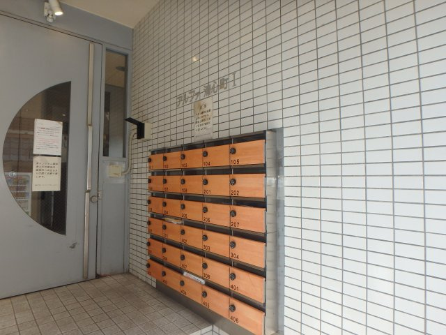 アルファ清心町のエントランス