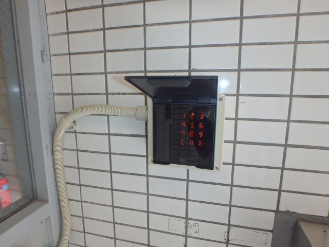 アルファ清心町のエントランス