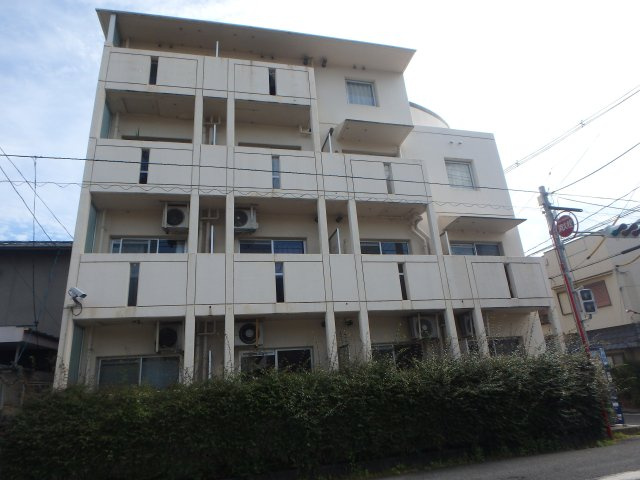 アルファ清心町の外観