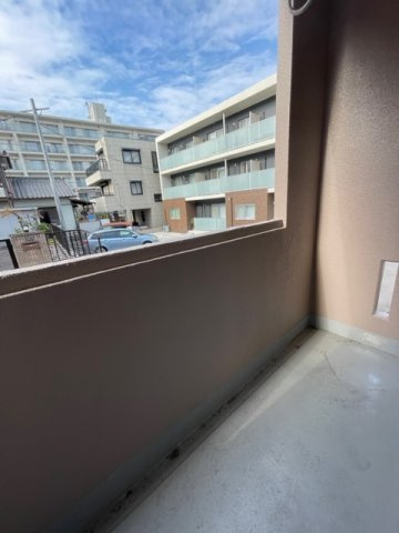 大林ビルのバルコニー|お洗濯にも便利なバルコニー付き