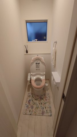 姫路市阿保／中古戸建のトイレ