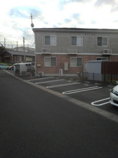 【駐車場】 | クレセント上乃木Ｄ | 車をお持ちの方に嬉しい駐車場付きの物件です