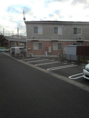 【駐車場】 | クレセント上乃木Ｄ | 車をお持ちの方に嬉しい駐車場付きの物件です