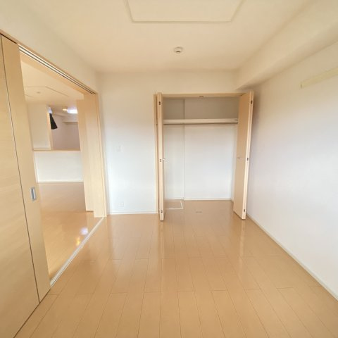 プリュス　ボナールの洋室