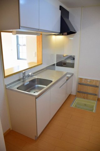 ガーデンヒルズ上ノ山２のキッチン|キッチンでお料理をお楽しみください