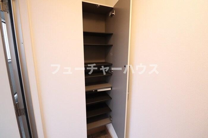 レジュウィールの玄関
