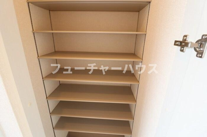 アマーテ姫子　Ｂ棟の玄関