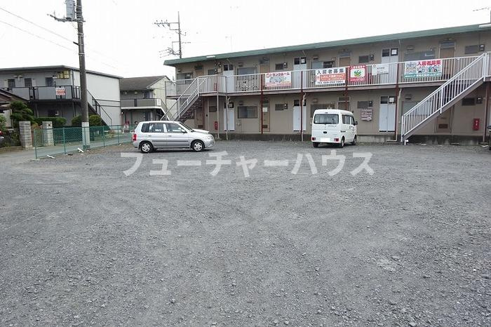 ダイハイツ８５の駐車場