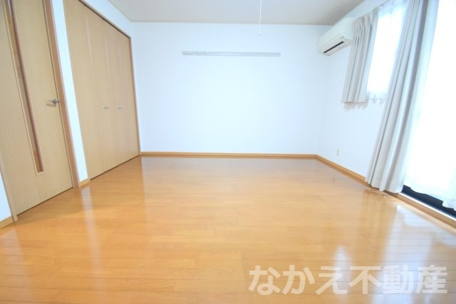 【洋室】 | 個人の部屋や寝室として使える洋室です