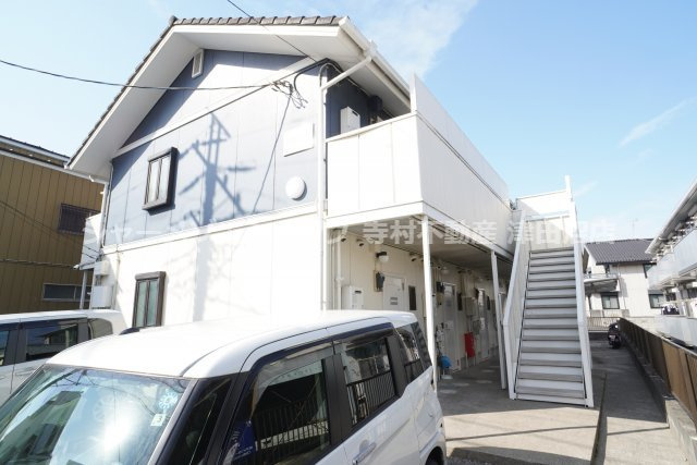 ジュネス山手の外観