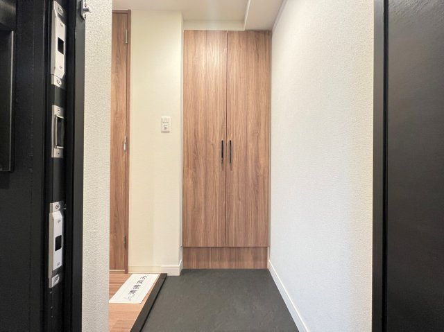 プレサンス松屋町グレースの玄関
